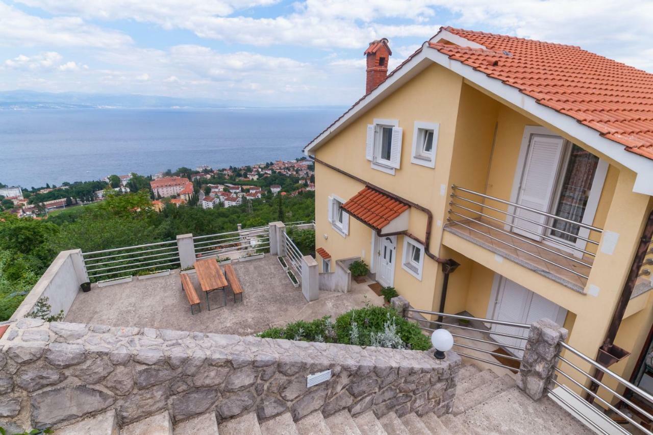 Apartments Belvedere Ловран Экстерьер фото